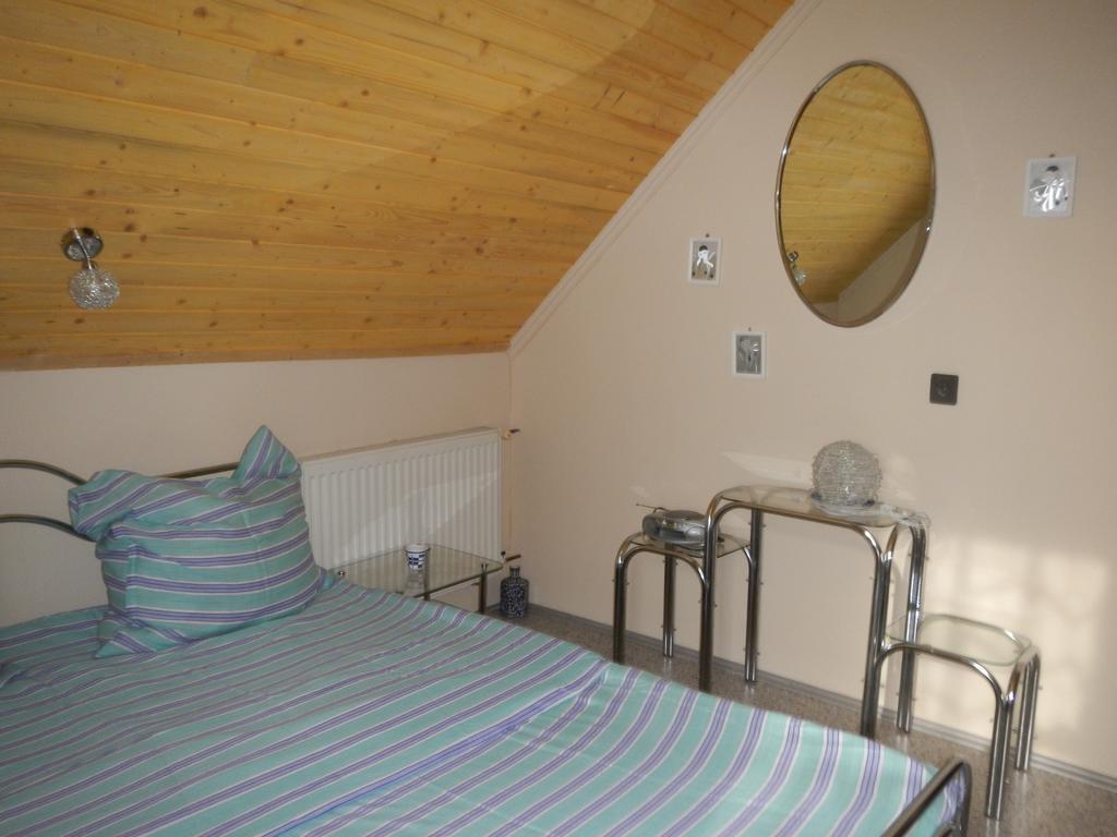 Vakacio Apartman Balatonalmádi Δωμάτιο φωτογραφία